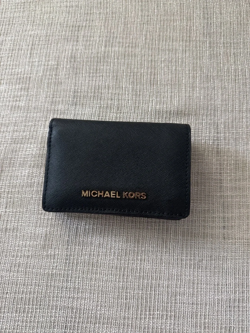 Michael Kors wallet - Picture 1 of 3